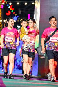 BIB: 18467, 18460
                            <button type="button" onclick="openModal(24689333)" class="btn btn-primary btn-sm float-right btn-popup" data-toggle="modal" data-target=".modal-high-quality">
                        <i class="fas fa-shopping-cart"></i> Add to Cart
                    </button>
                                            <button type="button" onclick="isThisMe(24689333, true)" class="btn btn-success btn-sm float-right btn-popup btn-isme hidden" data-toggle="tooltip" data-placement="bottom" title="นี่คือรูปของคุณใช่ไหม คลิกที่นี่เพื่อเอาเข้าอัลบั้ม">
                        <i class="fas fa-plus"></i> Add to album
                    </button>
                    <button type="button" onclick="isThisMe(24689333, false)" class="btn btn-warning btn-sm float-right btn-popup btn-isnotme hidden">
                        <i class="fas fa-ban"></i> Remove from album
                    </button>